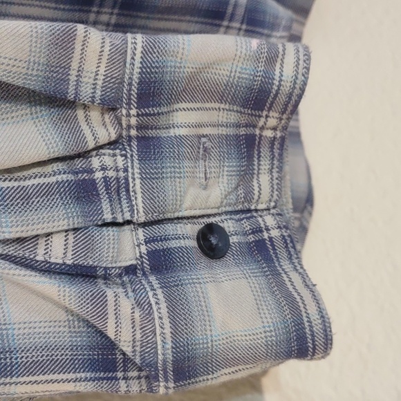 USED MENS CALVIN KLEIN JEAN PLAID SHIRT HAS BLEACH STAINS SIZE M LONG SLEEVE - Picture 7 of 10